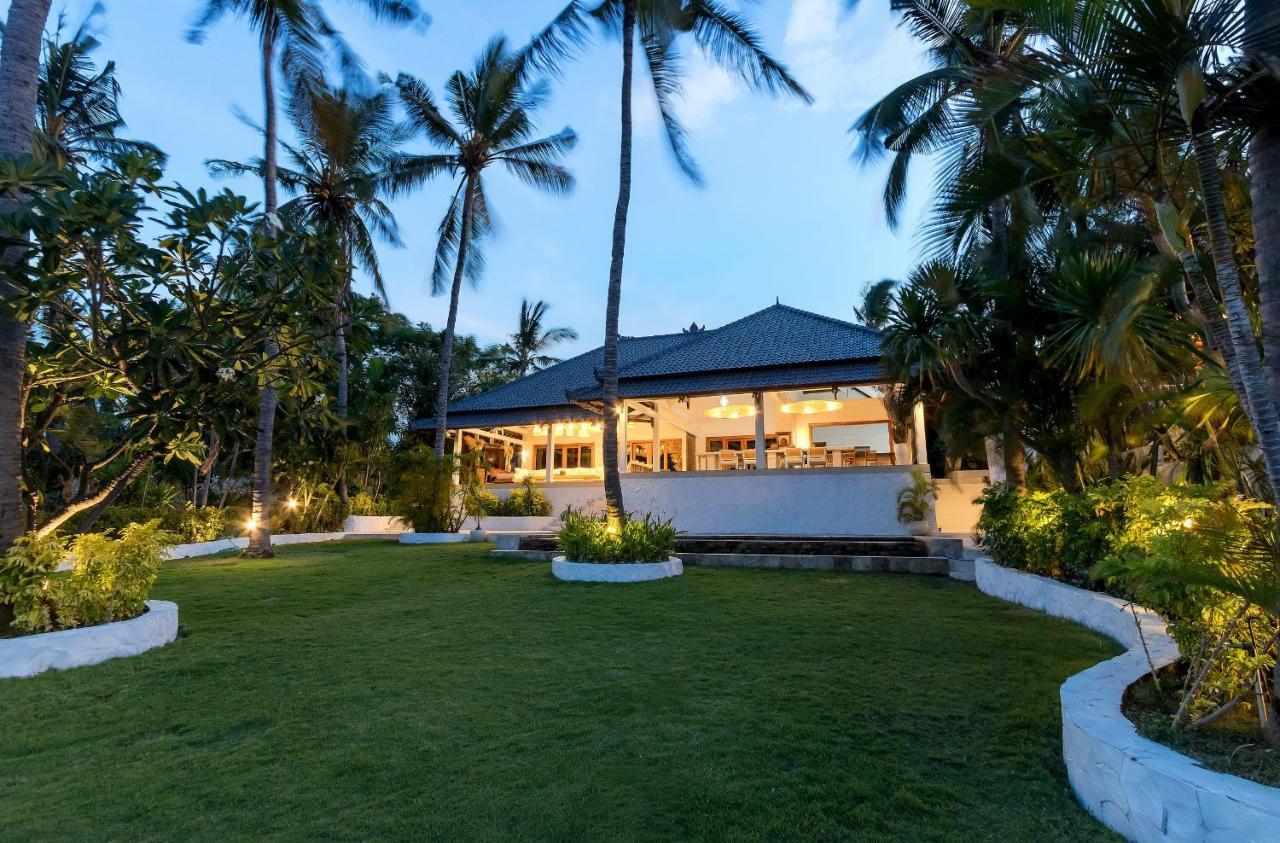 Kanna Seafront Estate Tulamben Exterior photo
